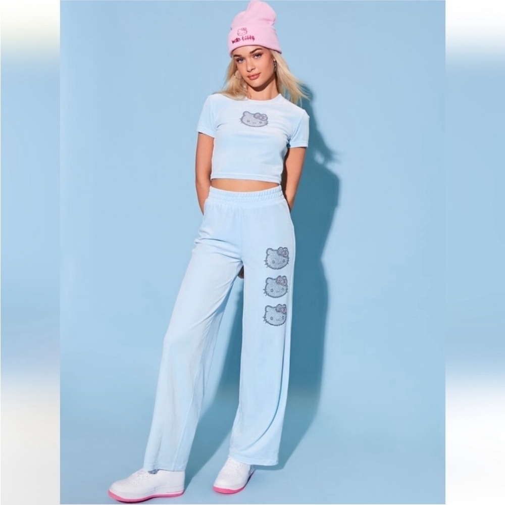 forever 21 blue hello kitty sweatpants